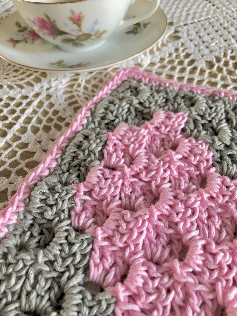 C2C Crochet Heart Washcloth Free Pattern | MadameStitch