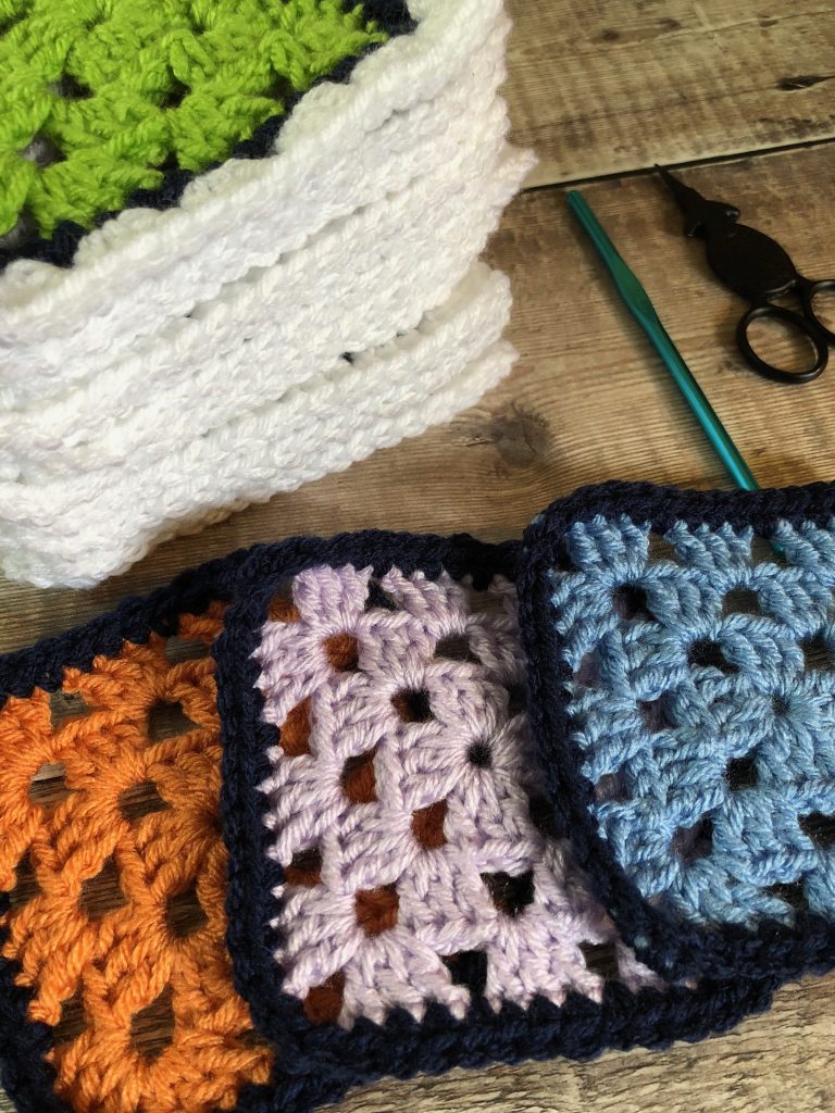 Granny Square Accent Pillow | Crochet Pattern