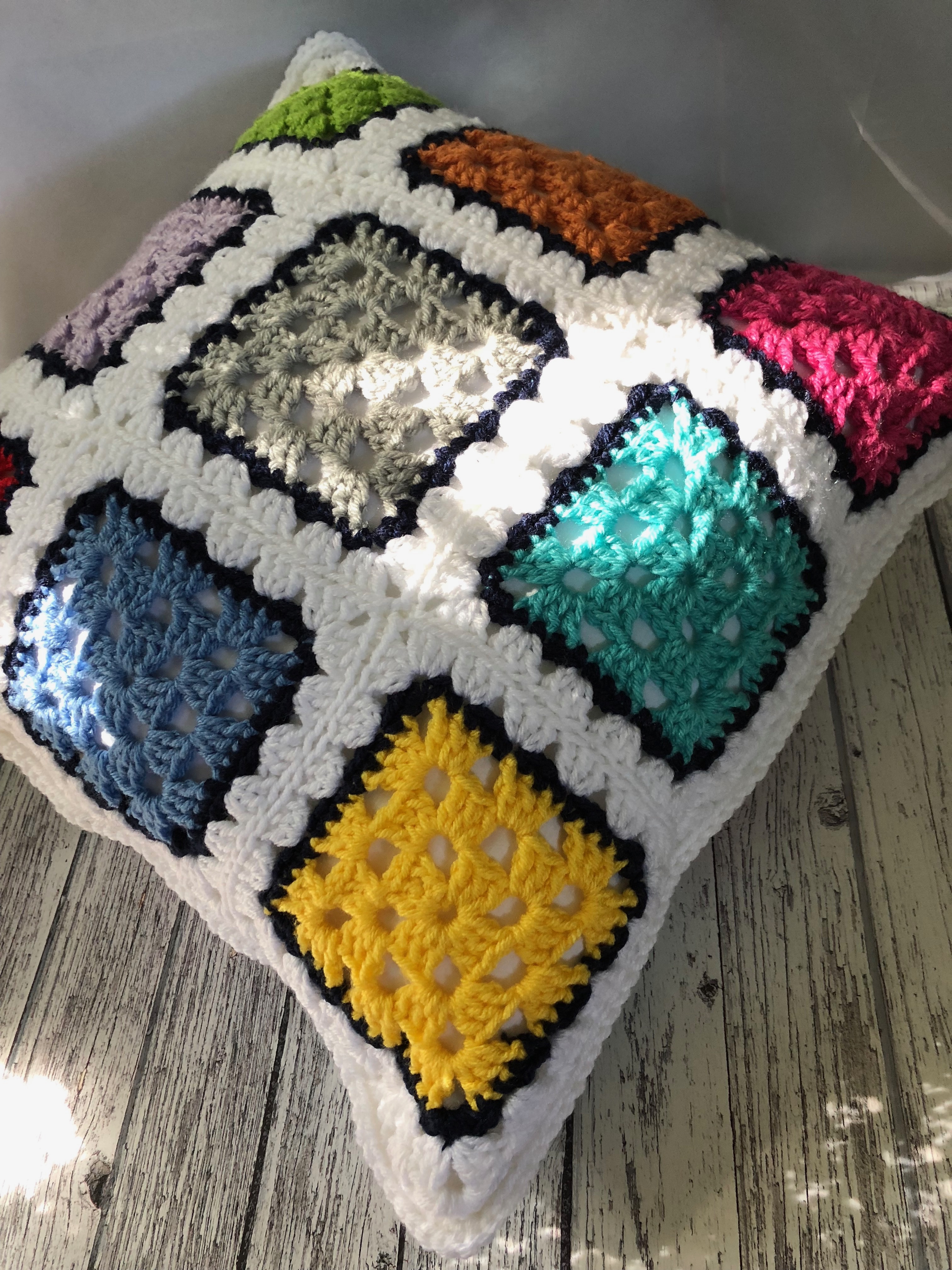 Fun granny square pillow crochet pattern for your home