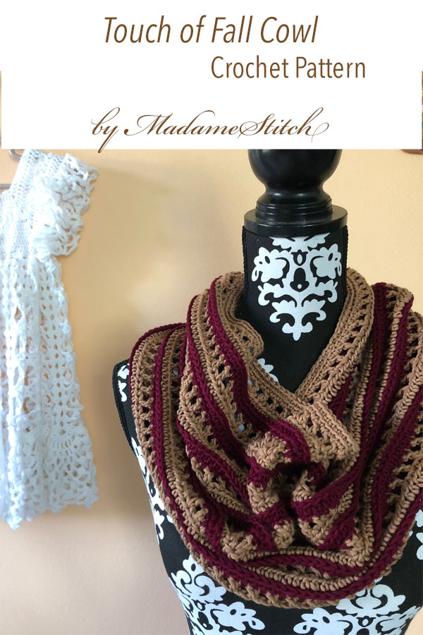 Touch of Fall Cowl | Crochet Pattern by MadameStitch