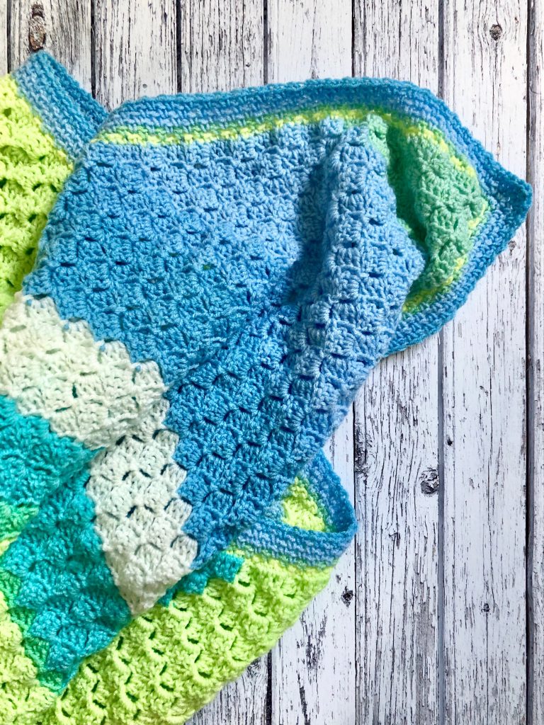 C2C Side Stripe Baby Blanket | Crochet Pattern by MadameStitch