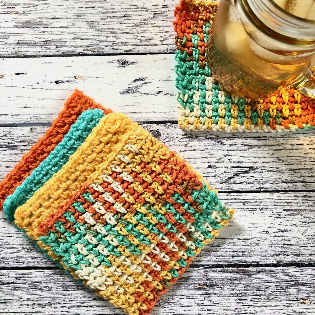 linen stitch mug rug | Free crochet pattern by MadameStitch