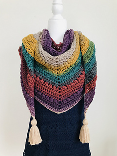 Wrapping Hugs Shawl crochet pattern by Haven Crochet Designs