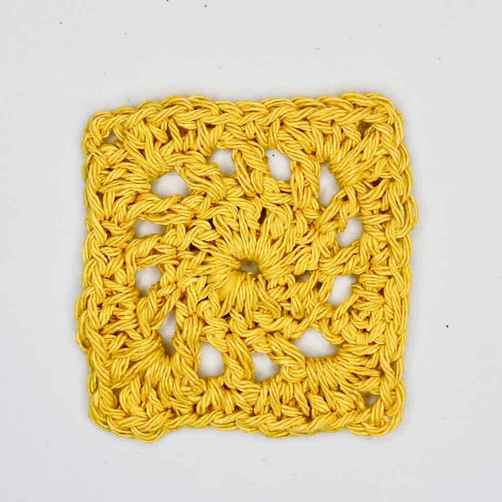 Photo of the yellow strap motif