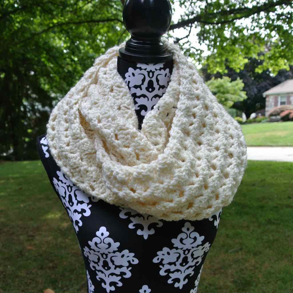 Tulip Infinity Scarf in white Patons yarn