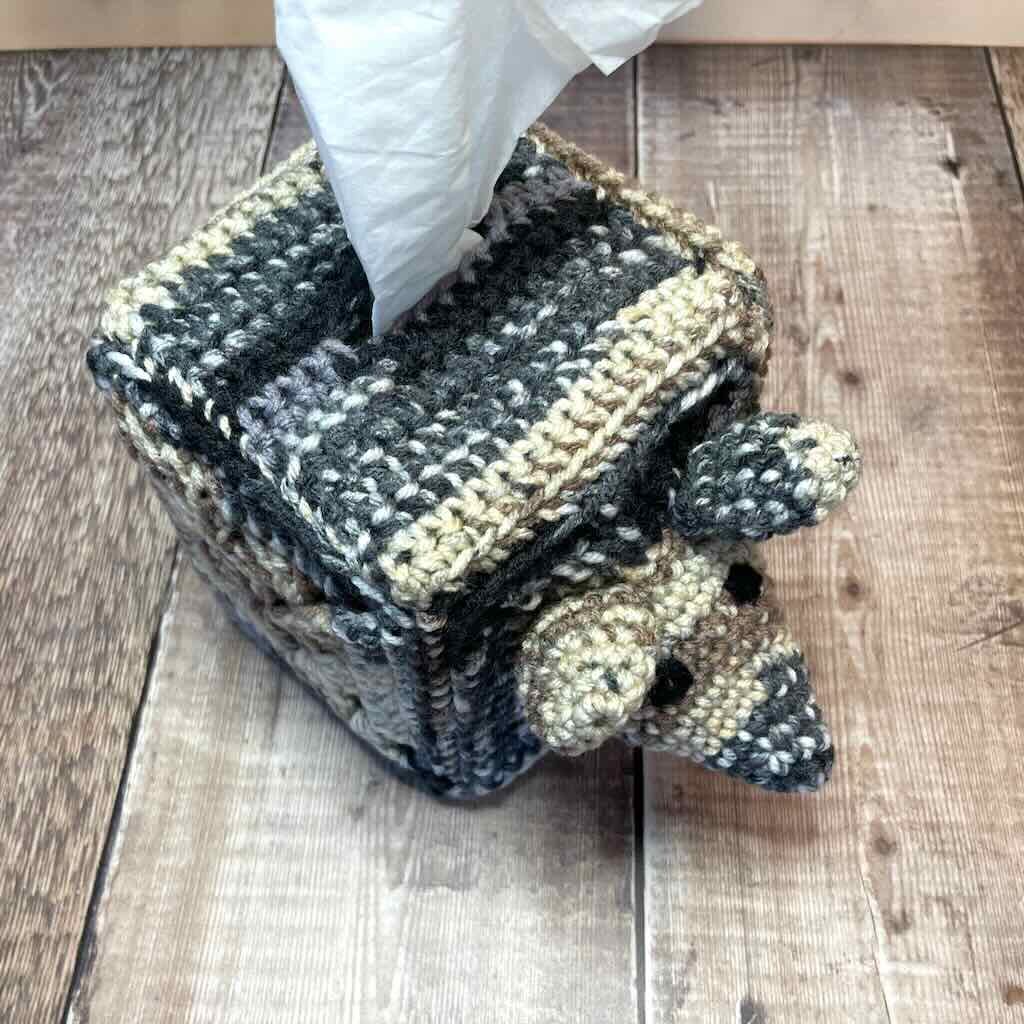 Top square of Armadillo Tissue Box Cover crochet pattern by MadameStitch - free on the blog