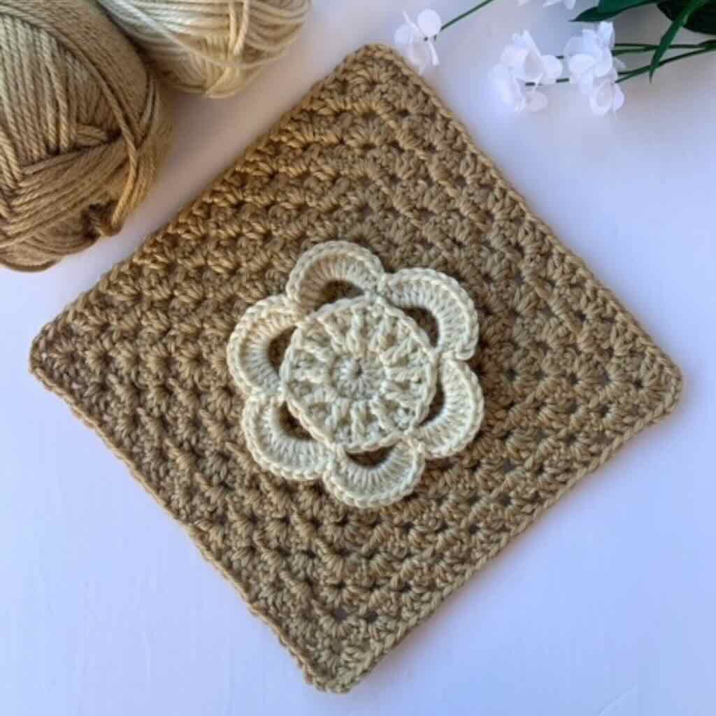 16 squares to make a very special granny square blanket | MadameStitch
