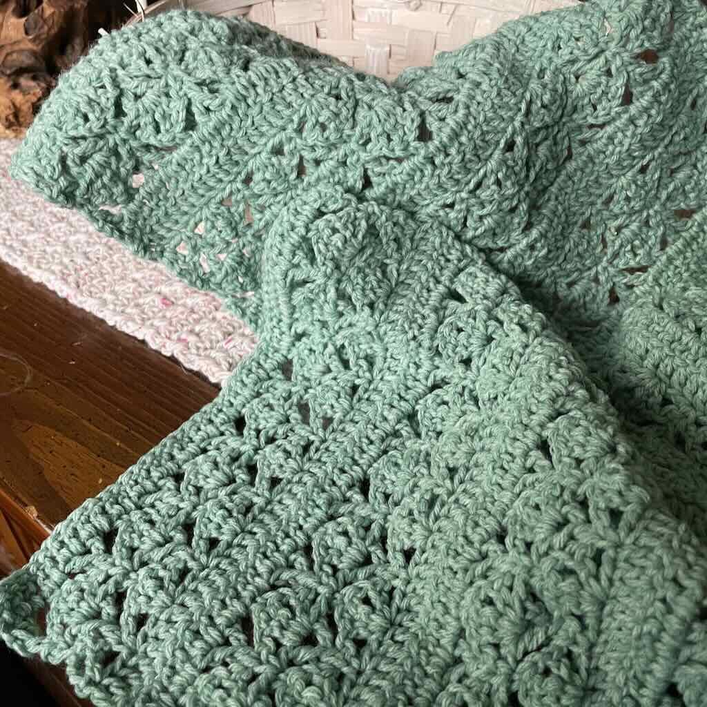 Aneira Infinity Scarf | A lightweight winter scarf crochet pattern by MadameStitch