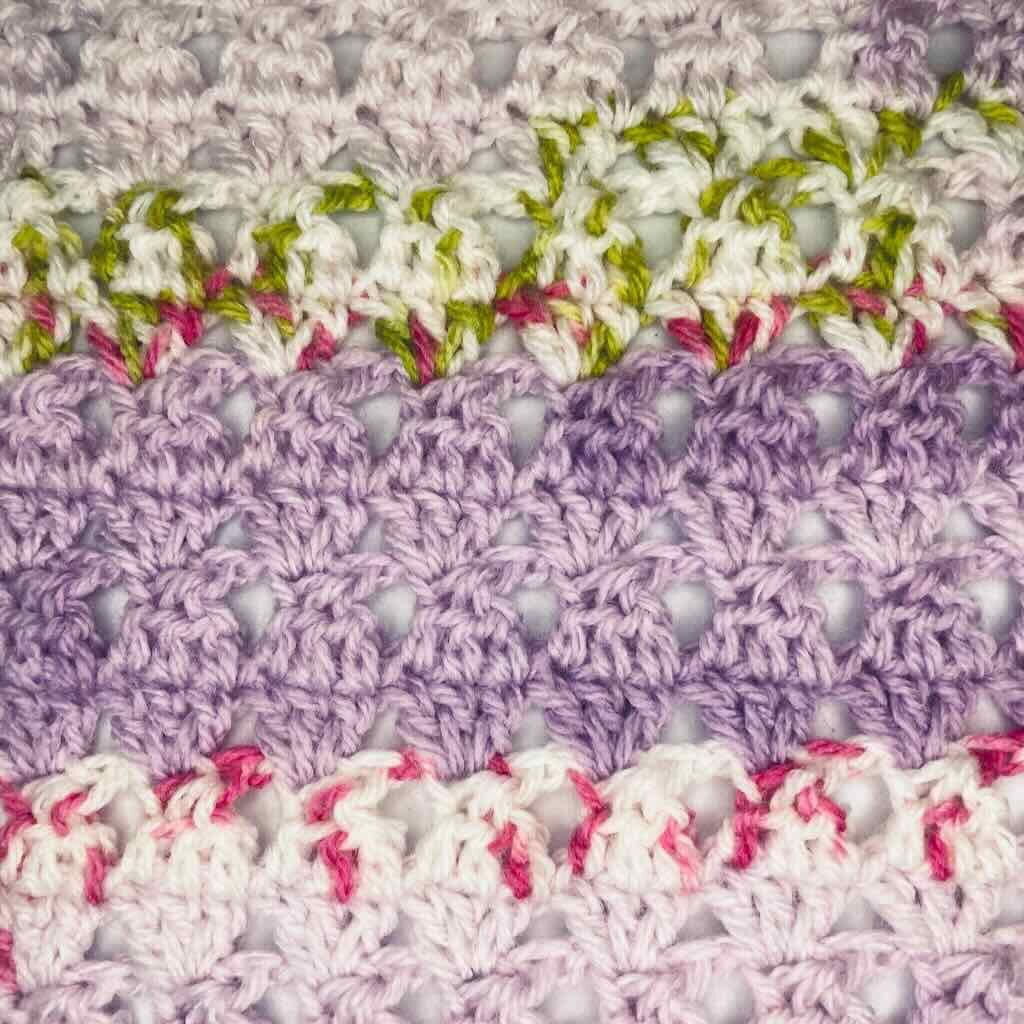 A modern granny stitch baby blanket crochet pattern by MadameStitch