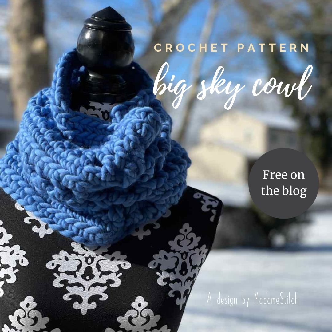 A beautiful super bulky cowl for your winter wardrobe