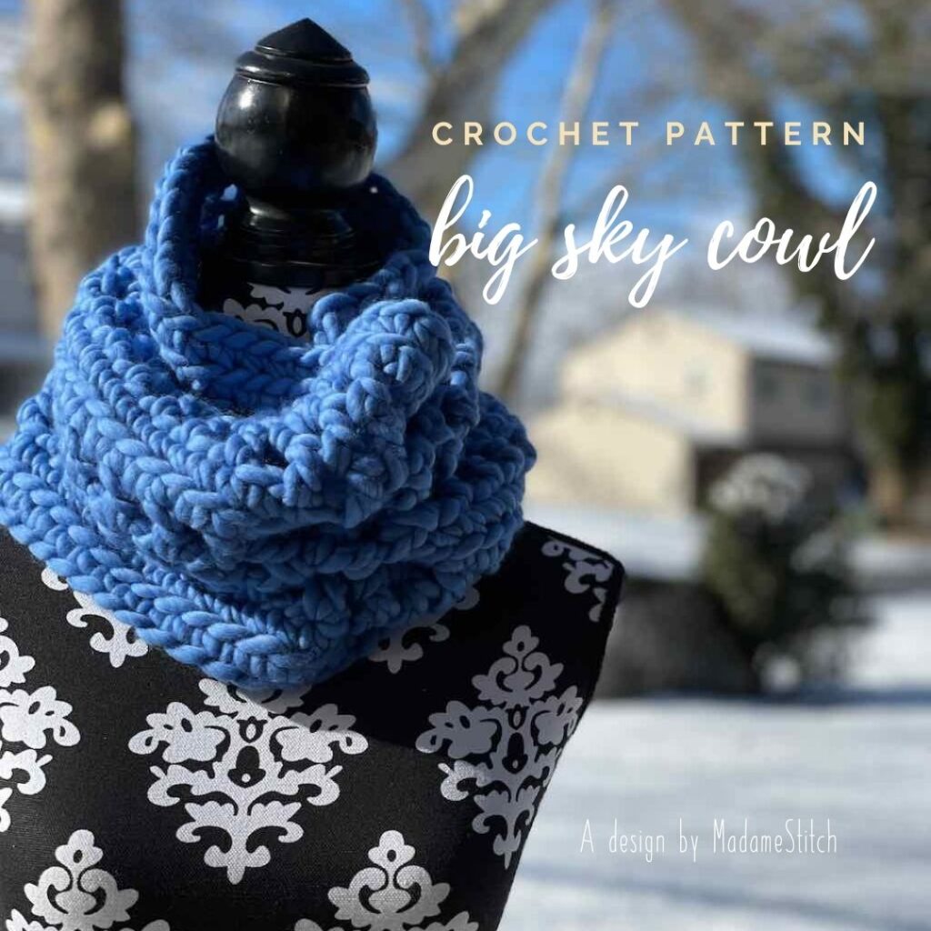A super bulky cowl crochet design by MadameStitch - pattern free on the blog