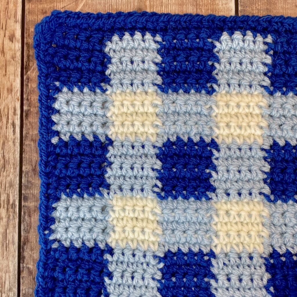 An easy tapestry crochet plaid square perfect for blankets