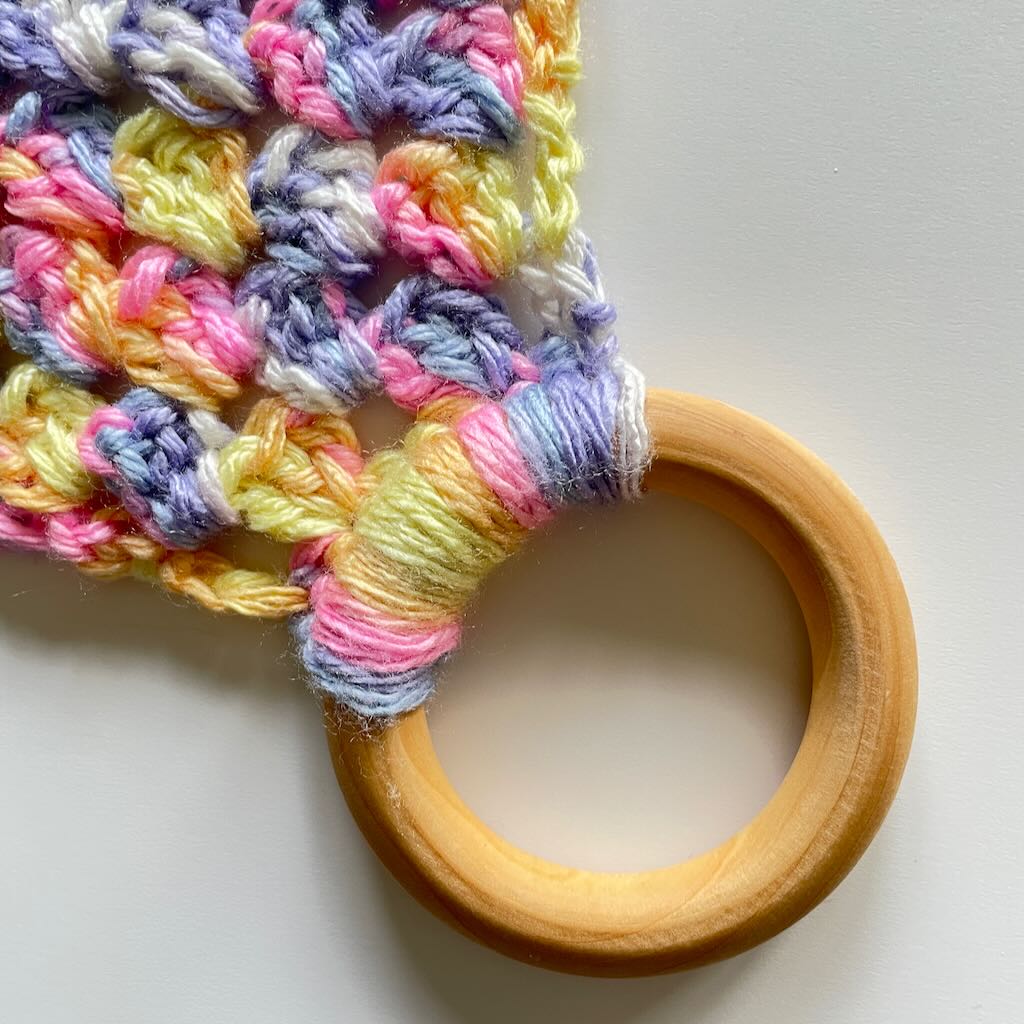 Teething ring lovey blanket crochet pattern | A design by MadameStitch