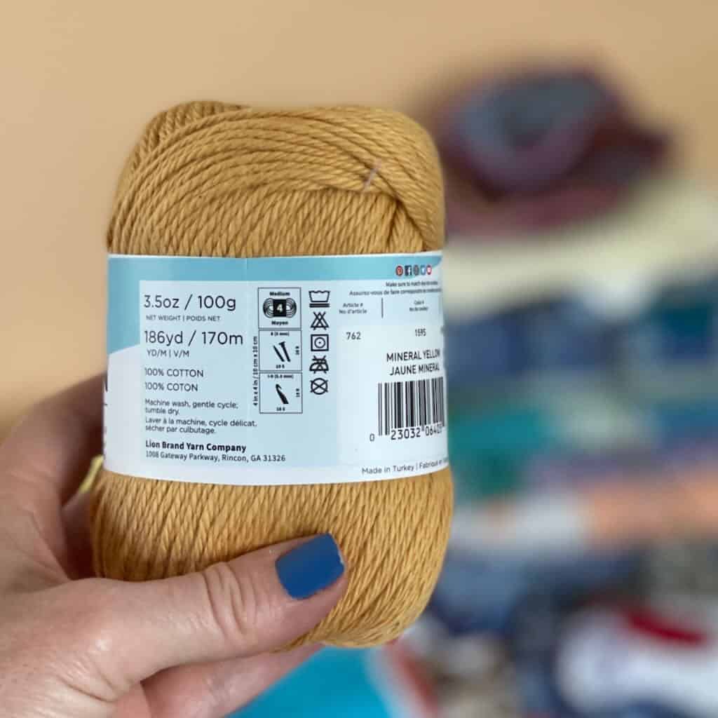 Label of a skein of yarn in a post about understanding yarn weights by MadameStitch