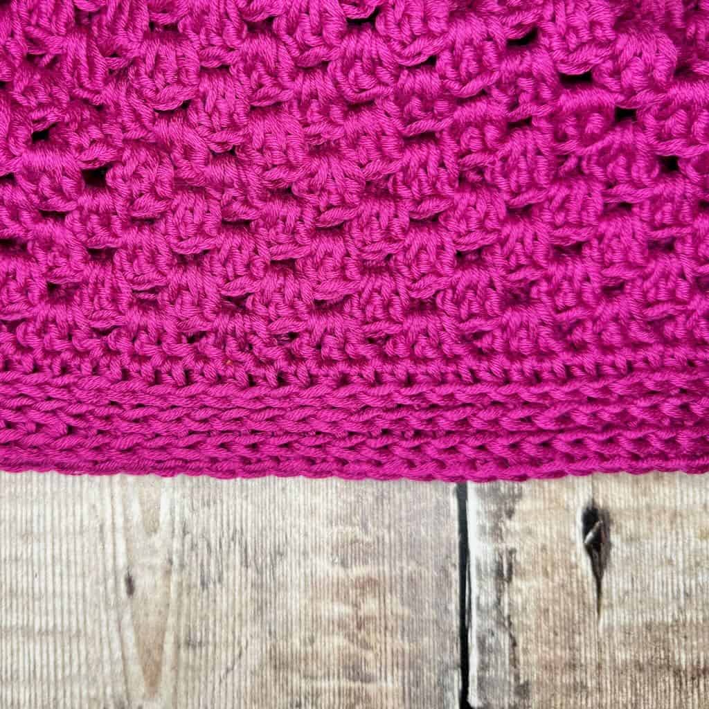 A photo of the border of the Miriam crochet beanie | A design by MadameStitch