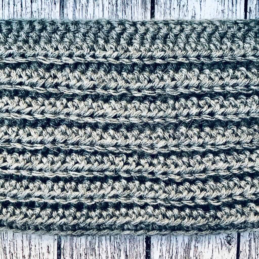Photo of the stitch pattern of a crochet scarf