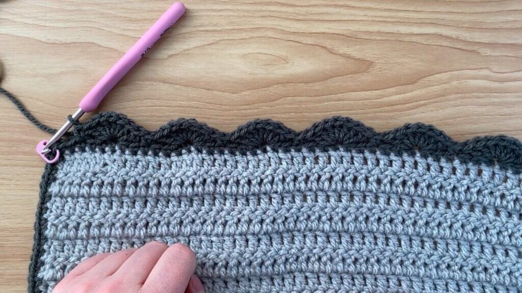 Easy Shell stitch border by Elimee Designs